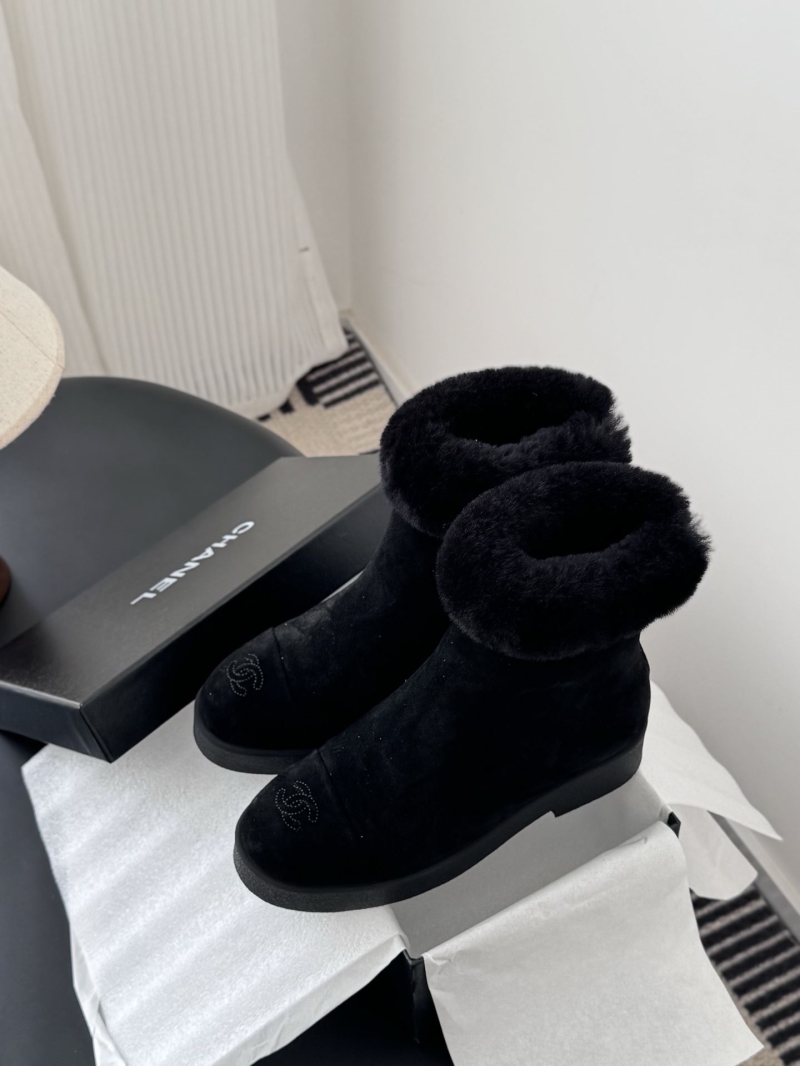 Ch**el boots
